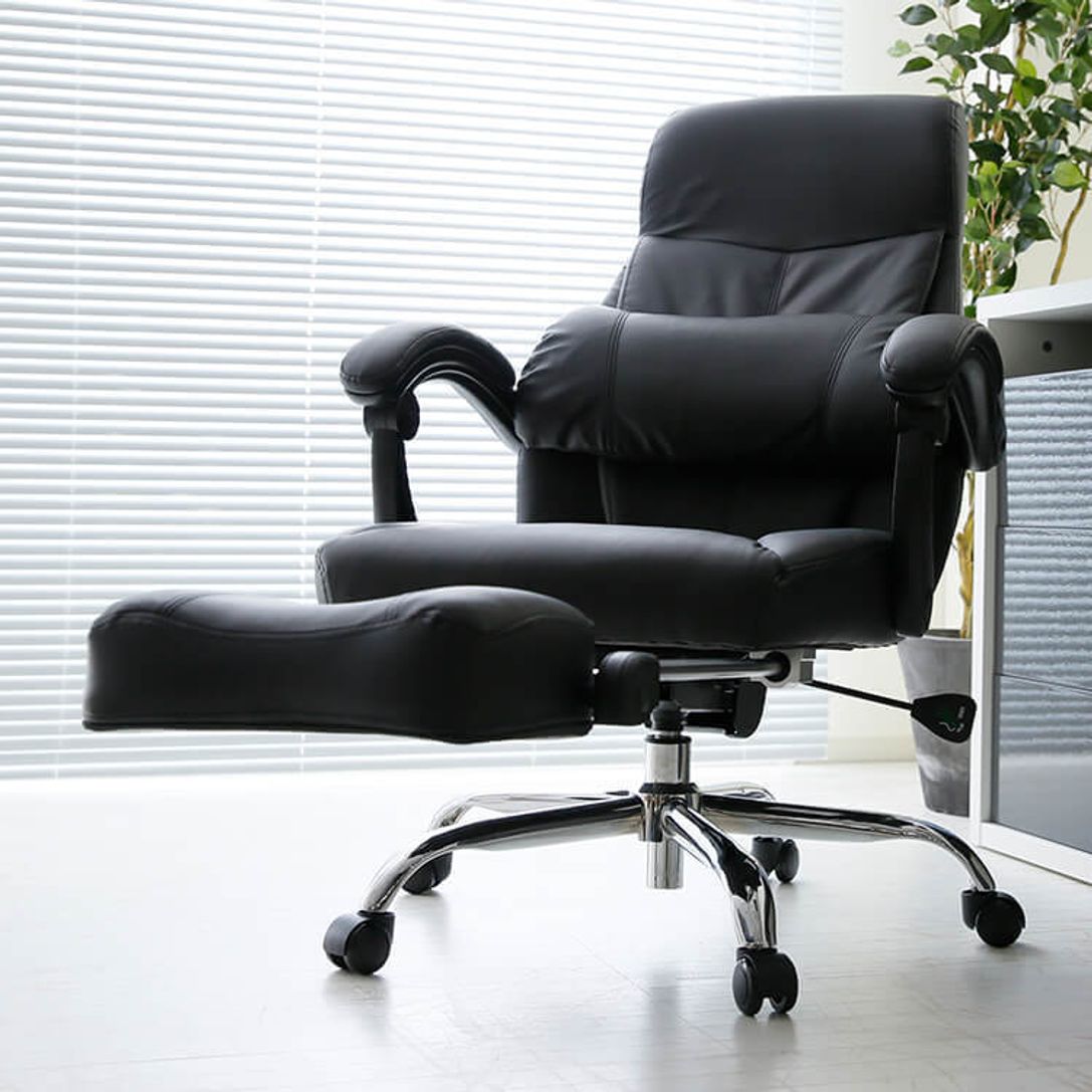 オフィスチェア ブラック フットレスト付きでリクライニングも170度対応 公式 Lowya ロウヤ 家具 インテリアのオンライン通販