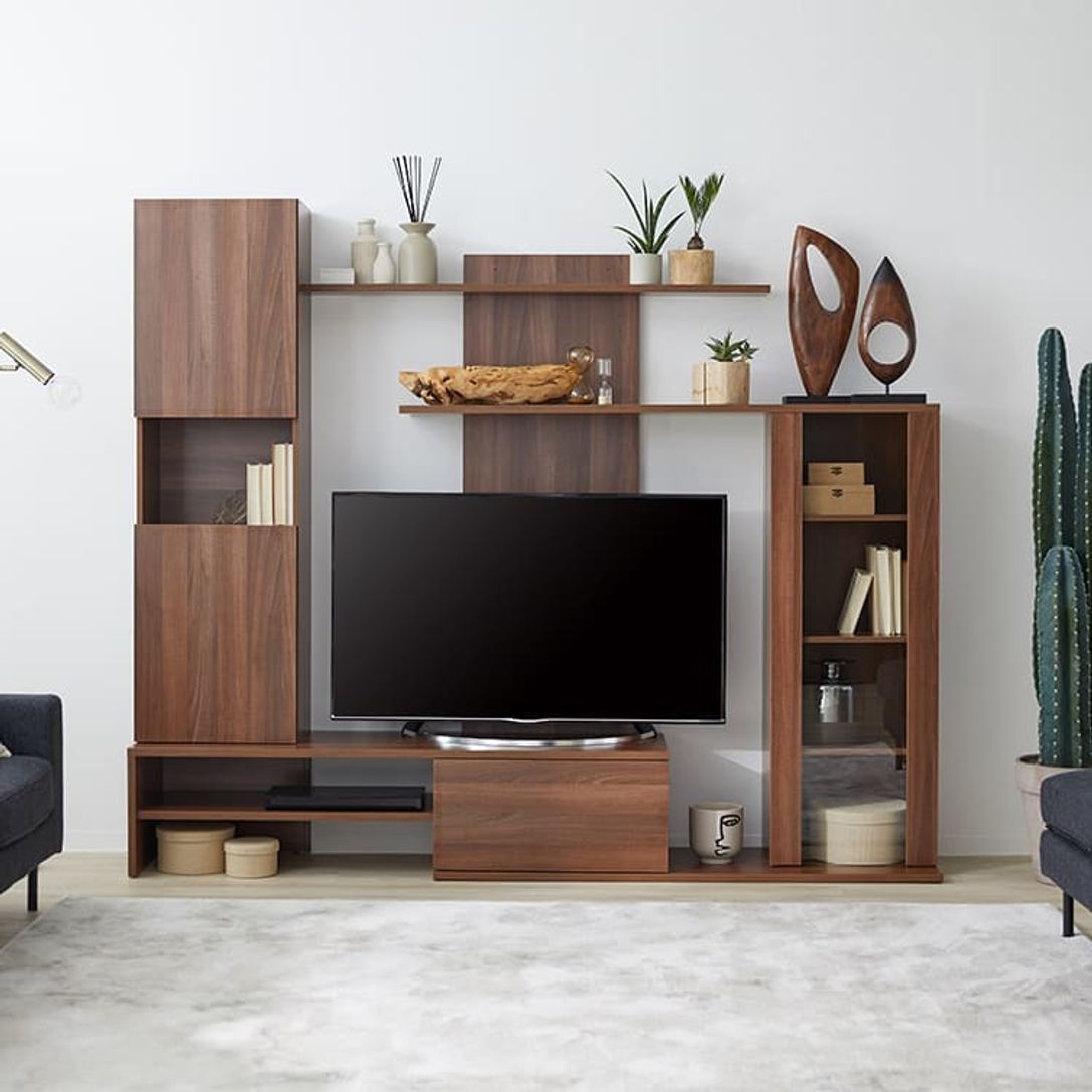 リビングに高級感漂うモダンなモノトーンのインテリアコーディネート事例 公式 Lowya ロウヤ 家具 インテリアのオンライン通販