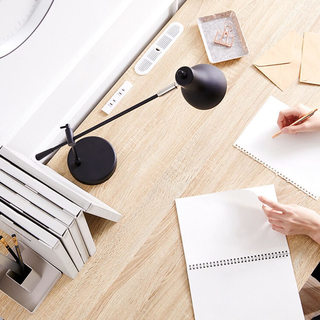 木製パソコンデスク オーク 引き出し収納付き 幅140 公式 Lowya ロウヤ 家具 インテリアのオンライン通販