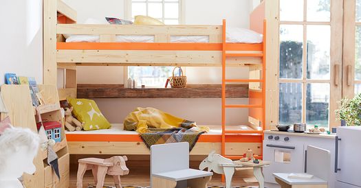 天然木のぬくもりにビタミンカラーをプラスしたナチュラルな子供部屋 インテリアコーディネート事例 天然木のぬくもりにビタミンカラーをプラスしたナチュラルな子供部屋 インテリアコーディネート事例