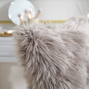 ふわふわフェイクファークッションカバー 大人可愛いムートン風アクリルファー 公式 Lowya ロウヤ 家具 インテリアのオンライン通販