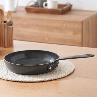 GREEN PAN 24cm フライパン 最新最全の Amazon.co.jp: ガス IH 24cm フライパン GREENPAN