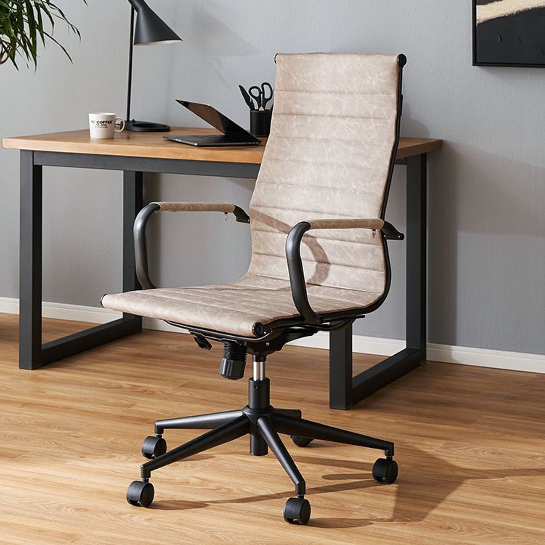 オフィスチェア　可愛い椅子　シンプルデザイン椅子　チェア