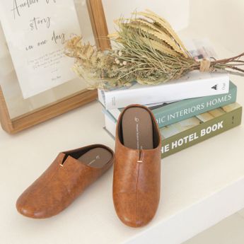 【関税込み】The Row グリーン＆オフホワイト Frances スリッパ Vincit Slip On Shoe Yellow in Leather – The Row
