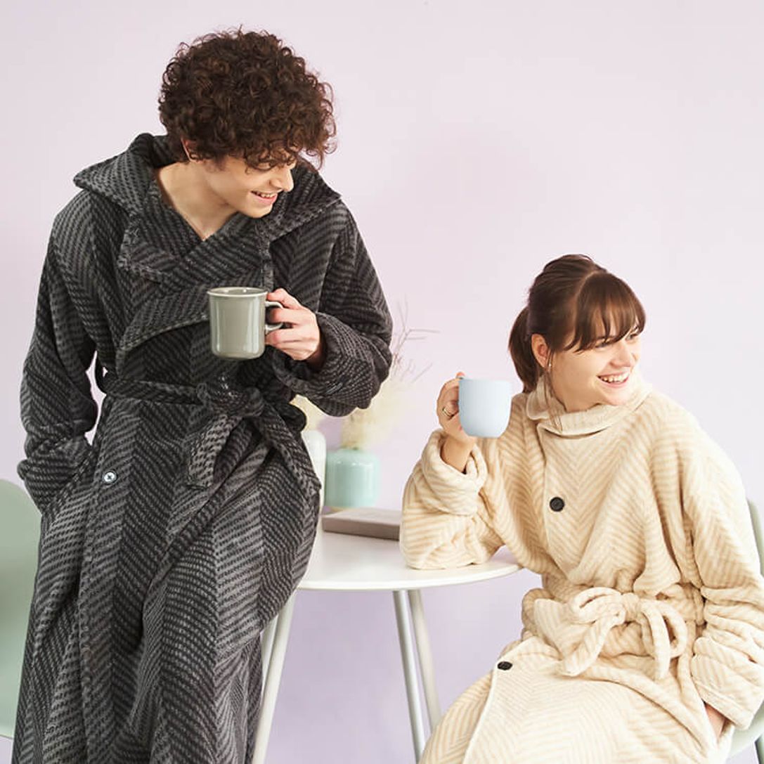 着る毛布 毛布 ルームウェア 冬 もこもこ あったかグッズ レディース メンズ ロング ショート パジャマ マタニティ ナイトウェア 寝巻き 部屋着 かわいい おしゃれ 可愛い 秋冬 グルーニー 公式 Lowya ロウヤ 家具 インテリアのオンライン通販 着る毛布 毛布 ルームウェア 冬 もこもこ あったかグッズ レディース メンズ ロング ショート パジャマ マタニティ ナイトウェア 寝巻き 部屋着 かわいい おしゃれ 可愛い 秋冬 グルーニー 公式 Lowya ロウヤ 家具 インテリアのオンライン通販