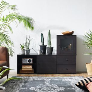 リビングにおすすめのおしゃれな収納家具 収納棚特集 コンパクト 大容量まで 公式 Lowya ロウヤ 家具 インテリアのオンライン通販