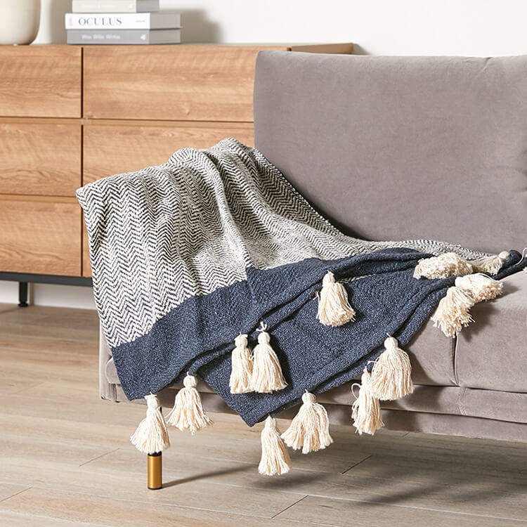 京アニ　ブランケット Amazon｜ブランケット 膝掛け フランネル エルデンリング 魔女ラニ