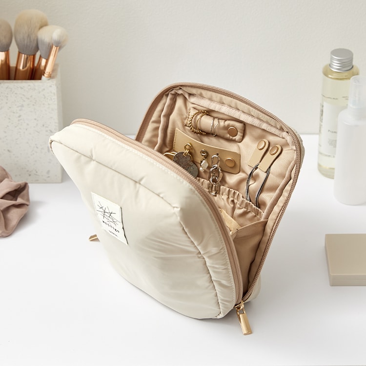 Natural Lag NOsWEA コラボ　ポーチ 2U4A9684.jpg?v=1751591385&